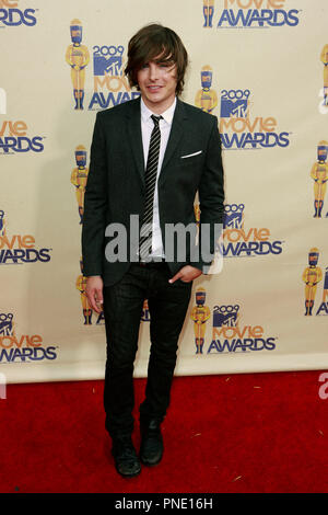 Zac Efron sur le tapis rouge pour les MTV Movie Awards 2009 s'est tenue à la Gibson Amphitheatre à Universal City, CA < le dimanche 31 mai 2009. Photo par Edwin Blanco/ RPAC /fichier PictureLux Zac Efron #  Référence 20090531  08RPAC pour un usage éditorial uniquement - Tous droits réservés Banque D'Images