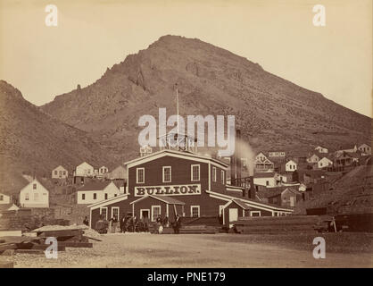 La Mine d'or, Virginia City, Nevada. Date/période : 1875 - 1877. L'impression. Épreuve à l'argent. Hauteur : 383 mm (15.07 in) ; Largeur : 540 mm (21.25 in). Auteur : Carleton Watkins. Banque D'Images