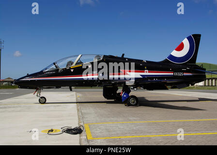 BAE Hawk T1 XX325, à RAF Valley, Anglesey Banque D'Images