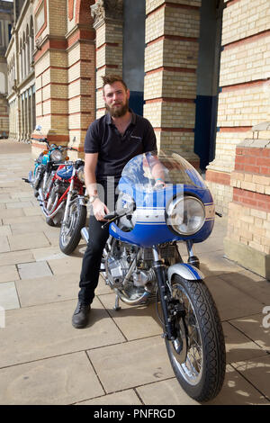 London,UK,21 Septembre 2018,Bonhams est d'offrir une étonnante gamme de 69 motocyclettes important à partir d'un seul prélèvement, y compris TT les concurrents, 8 MV et d'autres Agustas route allant des machines. Credit : Keith Larby/Alamy Live News Banque D'Images