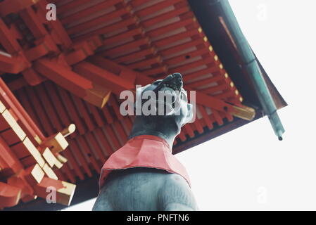 Kyoto, Kyoto, la Chine. Sep 21, 2018. Kyoto, Japan-Fushimi Inari Taisha est le chef de culte du dieu Inari, situé dans le quartier de Fushimi, à Kyoto, au Japon. Le sanctuaire se trouve à la base d'une montagne également nommé Inari qui est 233 mètres (764 ft) au-dessus du niveau de la mer, et comprend des sentiers jusqu'à la montagne pour de nombreux petits sanctuaires qui s'étendent sur 4 kilomètres (2,5 mi) et prendre environ 2 heures de marche. Credit : ZUMA Press, Inc./Alamy Live News Banque D'Images