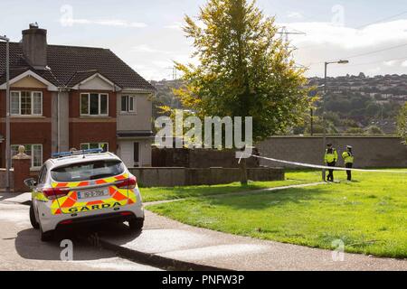 Cork, Irlande. 21e Septembre, 2018. Des coups de feu tirés dans la chapelle porte, Ballyvolane, la ville de Cork. Hier soir à 10:30 coups de feu ont été tirés dans le domaine en Chapelgate Ballyvolane, un homme promenait son chien au moment entendu les coups et contacté la Garda. La Garda sur scène au début de cette mornign pour ouvrir une enquête. Credit : Damian Coleman/Alamy Live News. Banque D'Images