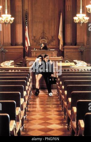 Titre original : Mon cousin VINNY. Titre en anglais : Mon cousin VINNY. Année : 1992. Réalisateur : Jonathan Lynn. Stars : Marisa Tomei, Joe Pesci. Crédit : 20TH CENTURY FOX / Album Banque D'Images