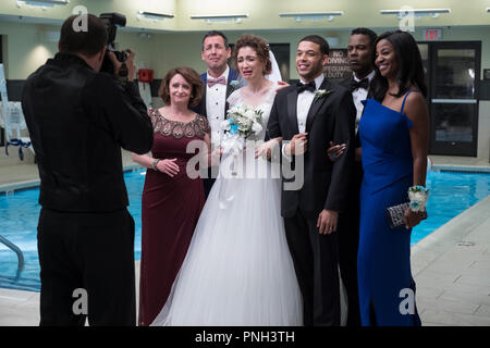 DATE DE SORTIE : Avril 27, 2018 Title : La semaine du studio : BAC 2007 Réalisateur : Robert Smigel PLOT : deux pères avec des personnalités opposées s'unissent pour célébrer le mariage de leurs enfants. Ils sont forcés de passer la semaine la plus longue de leur vie ensemble, et le grand jour ne peut pas venir assez vite. Avec : Adam Sandler, Chris Rock, Steve Buscemi. (Crédit Image : ©/Netflix Entertainment Photos) Banque D'Images