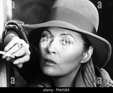 Titre original : LES YEUX DE LAURA MARS. Titre en anglais : LES YEUX DE LAURA MARS. Année : 1978. Stars : Faye Dunaway. Credit : Columbia Pictures / Album Banque D'Images