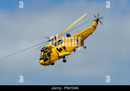 Westland Sea King ZE370, vallée de la RAF, Anglesey Banque D'Images