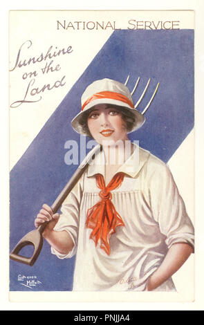 Carte postale patriotique illustrée d'une jeune femme faisant un service national dans l'Armée de terre des femmes (WLA), visant à recruter des bénévoles, illustration par Lawrence Miller, vers 1917, U.K Banque D'Images