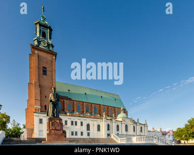 Gniezno, Pologne grande province, la Pologne. La cathédrale de Gniezno Royal (la basilique cathédrale de l'Assomption de la Sainte Vierge Banque D'Images