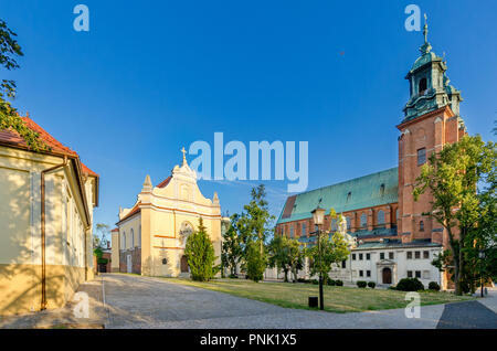 Gniezno, Pologne grande province, la Pologne. Lech's Hill, centre de pèlerinage. Musée de l'archidiocèse, l'église Saint Georges, Le Royal Gniezno C Banque D'Images