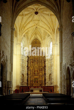 RETABLO MAYOR (SIGLO XVI) DE LA IGLESIA DEL MONASTERIO DEL PARRAL JUNTO AL SEPULCRO DEL MARQUÉS DE VILLENA. Auteur : RODRIGUEZ JUAN. Situation : EL PARRAL. SEGOVIA. L'ESPAGNE. Banque D'Images