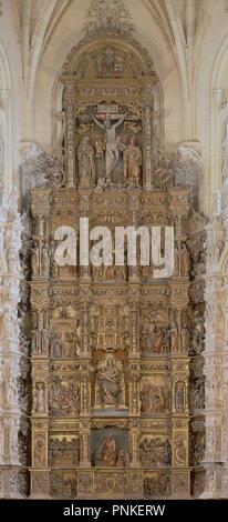 RETABLO MAYOR (SIGLO XVI) DE LA IGLESIA DEL MONASTERIO DEL PARRAL JUNTO AL SEPULCRO DEL MARQUÉS DE VILLENA. Auteur : RODRIGUEZ JUAN. Situation : EL PARRAL. SEGOVIA. L'ESPAGNE. Banque D'Images