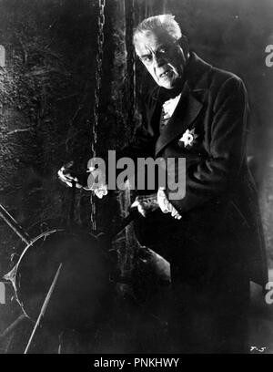 Titre original : la terreur. Titre en anglais : la terreur. Année : 1963. Réalisateur : Roger Corman. Stars : Boris Karloff. Crédit : AMERICAN INTERNATIONAL PICTURES / Album Banque D'Images