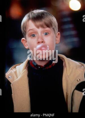 Film Original title : HOME ALONE 2 : LOST IN NEW YORK. Titre en anglais : HOME ALONE 2 : LOST IN NEW YORK. Année : 1992. Réalisateur : Chris Columbus. Stars : Macaulay Culkin. Crédit : 20TH CENTURY FOX / Album Banque D'Images