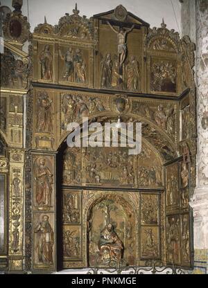 Retable DE SAN JUAN EVANGELISTA - siglo XVI. Auteur : HERNANDEZ JERONIMO. Emplacement : CONVENTO DE LA Madre de Dios. Sevilla. Séville. L'ESPAGNE. Banque D'Images