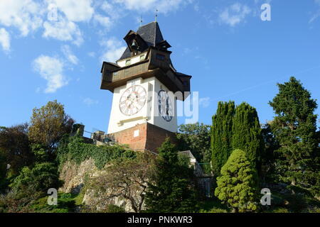 Graz, Styrie, Autriche. La tour de l'horloge de Graz est une tour de 28 mètres de haut. Il se trouve sur le Schlossberg et est le point de repère de Graz Banque D'Images