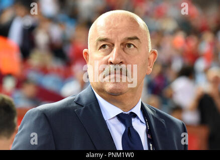 Trabzon, Turquie - 7 septembre 2018. L'entraîneur de l'équipe nationale de football russe Stanislav Cherchesov pendant l'UEFA Ligue des Nations Unies correspondent à la Turquie contre la Russie en Tr Banque D'Images