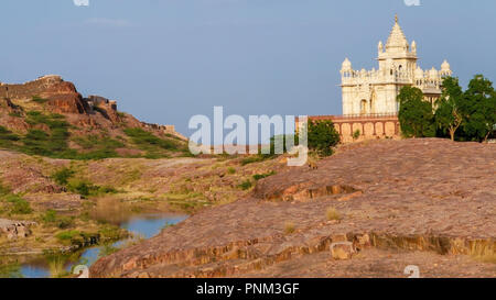 Le Jaswant Thada est un cénotaphe situé à Jodhpur, dans l'état indien du Rajasthan. Depuis 1899 il sert de la crémation motif de la royal famil Banque D'Images