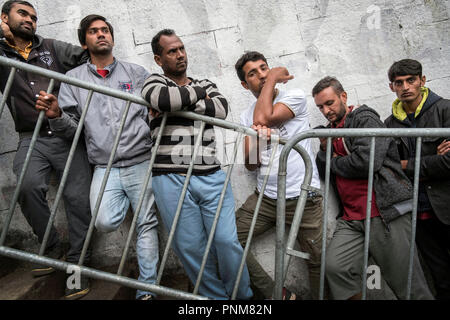 L'Europe, Bosnie, Bihac, 02 Septembre 2018 : dans la ville sur la frontière avec la Croatie le migrants vivent à l'intérieur de tentes recouvertes de plastique en raison de la pluie Banque D'Images
