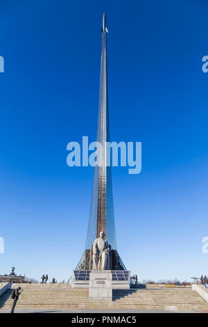 Moscou, Russie - le 27 mars 2016 : "Monument des conquérants de l'espace et l'idéologue de l'astronautique Constantin Tsiolkovski Banque D'Images