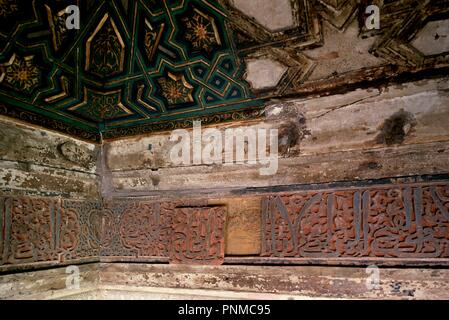 ARTESONADO DEL PEINADOR REINA DE LA REINA - siglo XVI. Emplacement : ALHAMBRA-TORRE DEL PEINADOR. Grenade. L'ESPAGNE. Banque D'Images