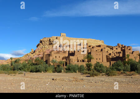 Ait Ben Haddou, Maroc, ville fortifiée, la montagne, la rivière Asif Mellah, dattiers, tribu berbère, Ben Haddou, le Residencial Châteaux, murs, Fortress Banque D'Images