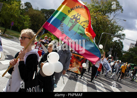 Poznan, Pologne 22 septembre 2018. La Love Parade des animaux. Défilé à l'échelle nationale pour les droits et la libération des animaux. Un défilé de défenseurs des droits de l'animal. Credit : Slawomir Kowalewski/Alamy Live News Banque D'Images