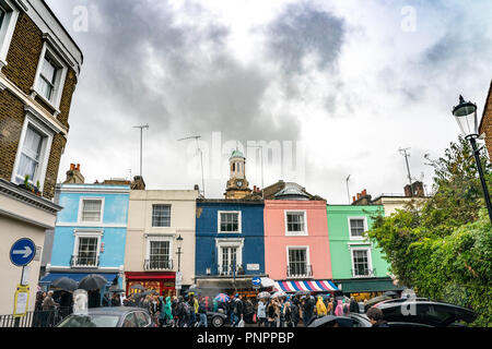 Scènes d'un jour de pluie le marché de Portobello à Londres. Date de la photo : Samedi, 22 Septembre, 2018. Photo : Roger Garfield/Alamy Live News Banque D'Images