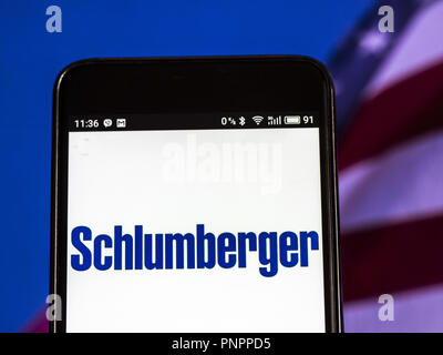 16 septembre 2018 - Kiev, Ukraine - Schlumberger Limited vu le logo affiché sur le téléphone intelligent. Schlumberger Limited est la plus importante entreprise de services pétroliers. (Crédit Image : © Igor Golovniov/SOPA des images à l'aide de Zuma sur le fil) Banque D'Images