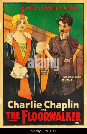 Film Original Titre : LE FLOORWALKER. Titre en anglais : LE FLOORWALKER. Année : 1916. Directeur : CHARLIE CHAPLIN. Stars : Charlie Chaplin. Credit : LONE STAR CORPORATION / Album Banque D'Images