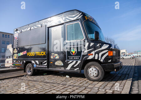 NUREMBERG / ALLEMAGNE - mars 4, 2018 : fermé Shashamane camion alimentaire se trouve sur une rue. Shashamane vend des aliments de l'Éthiopie. Banque D'Images