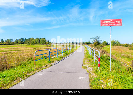 Montagnes Tatras, Slovaquie - Sep 12, 2018 : piste cyclable en été magnifique paysage de montagnes Tatry près de Czarny Dunajec, en Pologne. Banque D'Images