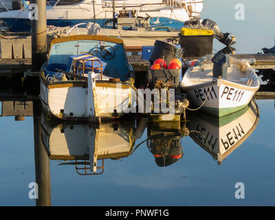 Bateaux de plaisance/pêche à Poole Quay/Harbour dans le Dorset, Angleterre, Royaume-Uni Banque D'Images