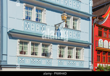 Zürich, Suisse - 20 septembre 2018 : façades de bâtiments de la partie historique de la ville d'Appenzell. Appenzell est la capitale de la Swiss Banque D'Images