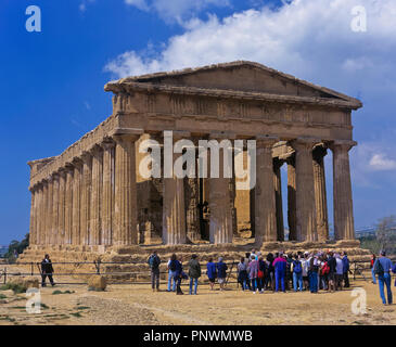 Temple grec de Concordia - 5ème siècle BC. Vallée des temples. Agrigente. La Sicile. L'Italie. L'Europe Banque D'Images