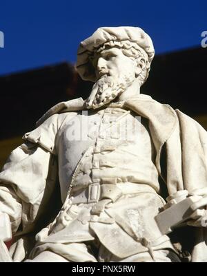 (Juan Sebastián Elcano, Getaria, h.1476-Océano Pacífico, 1526). Navegante español. En 1522 dobló el Cabo de Buena Esperanza, consiguiendo así, junto a sus hombres, ser los primeros en dar la vuelta al mundo. Monumento en su ciudad natal, frente al Ayuntamiento, obra de Victorio Macho (1887-1966) GETARIA. Provincia de Guipúzcoa. País Vasco. Banque D'Images