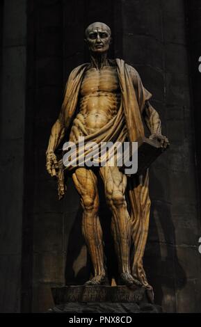 St Barthélemy écorché (1562), le transept de la cathédrale de Milan. Renaissance. Statue a été réalisée par le sculpteur, de Marco d'agrate (ch. 1504 Ð c. 1574). Banque D'Images