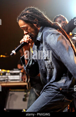 Damian Marley, fils cadet de raggae légende Bob Marley, se produit en concert à l'Amphithéâtre de Pompano Beach à Pompano Beach, Floride le 22 août 2010. Banque D'Images