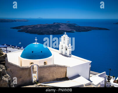 Chesières Theotokov Église orthodoxe grecque à Fira ( ) Thira, Santorin, Grèce. Banque D'Images