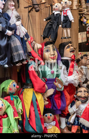 Czech marionettes sculpté à la main à vendre à Prague, République Tchèque Banque D'Images