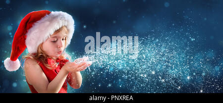 Little Girl with Santa Hat Poudrerie - Tiens bien Banque D'Images