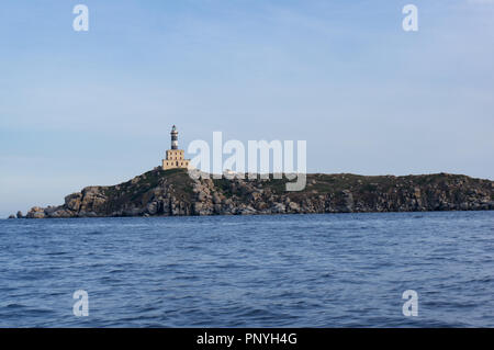 Le phare sur l'isola dei Cavoli près de Villasimius, Sardaigne, Italie Banque D'Images