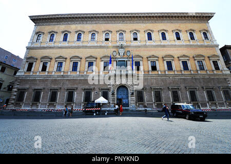 Le Palais Farnèse à Rome, Italie. Banque D'Images