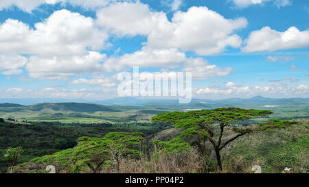 Le mont Longonot et le lac Naivasha vu de Eburru Hill, Kenya Banque D'Images