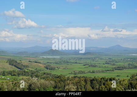 Le mont Longonot et le lac Naivasha vu de Eburru Hill, Kenya Banque D'Images