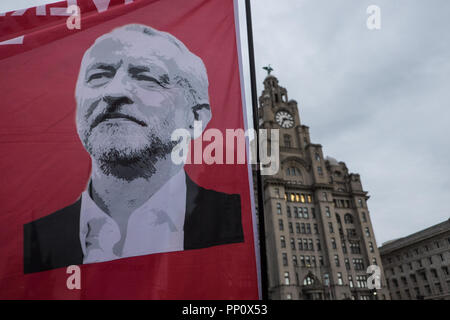 Liverpool, Royaume-Uni. 22 septembre 2018. Un rassemblement public de pré-conférence à Pier Head avec de la musique et des discours de John McDonnell et Jeremy Corbyn.conférence du parti travailliste à Liverpool, Royaume-Uni. Grand nombre d'arrêter, Anti Brexit,pro Europe,partisans européens présents. Crédit : Paul Quayle/Alamy Live News Banque D'Images