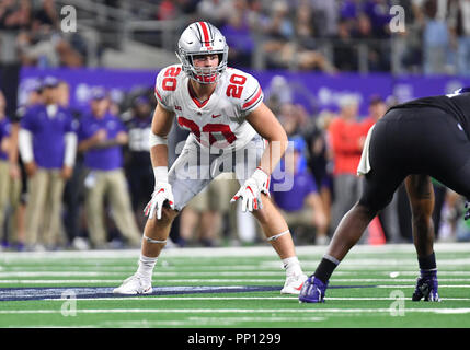 15 septembre 2018 : Ohio State Buckeyes linebacker Pete Werner # 20 dans l'épreuve de AdvoCare NCAA Football match entre l'Ohio State Buckeyes et le TCU Horned Frogs à AT&T Stadium à Arlington, TX Ohio défait TCU 40-28 Albert Pena/CSM Banque D'Images