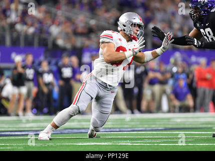 15 septembre 2018 : Ohio State Buckeyes défensive fin Nick Bosa # 97 dans l'épreuve de AdvoCare NCAA Football match entre l'Ohio State Buckeyes et le TCU Horned Frogs à AT&T Stadium à Arlington, TX Ohio défait TCU 40-28 Albert Pena/CSM Banque D'Images