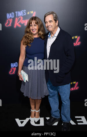 Beau Bridges et Wendy Deruelle Ponts assiste à la première de la 20th Century Fox's "mauvaise fois au El Royale' au théâtre chinois de Grauman le 22 septembre 2018 à Hollywood, Californie. Banque D'Images