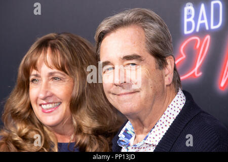 Hollywood, Etats-Unis. 22 Sep, 2018. Beau Bridges et Wendy Deruelle Ponts assiste à la première de la 20th Century Fox's "mauvaise fois au El Royale' au théâtre chinois de Grauman le 22 septembre 2018 à Hollywood, Californie. Crédit : l'accès Photo/Alamy Live News Banque D'Images