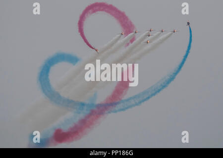 Duxford, UK. 22 Sep, 2018. Les flèches rouges display team sous la pluie - La bataille d'Angleterre de Duxford Air Show est un finale pour le centenaire de la Royal Air Force (RAF) à la célébration de 100 ans d'histoire de la RAF et une vision de la capacité d'avenir. Crédit : Guy Bell/Alamy Live News Banque D'Images